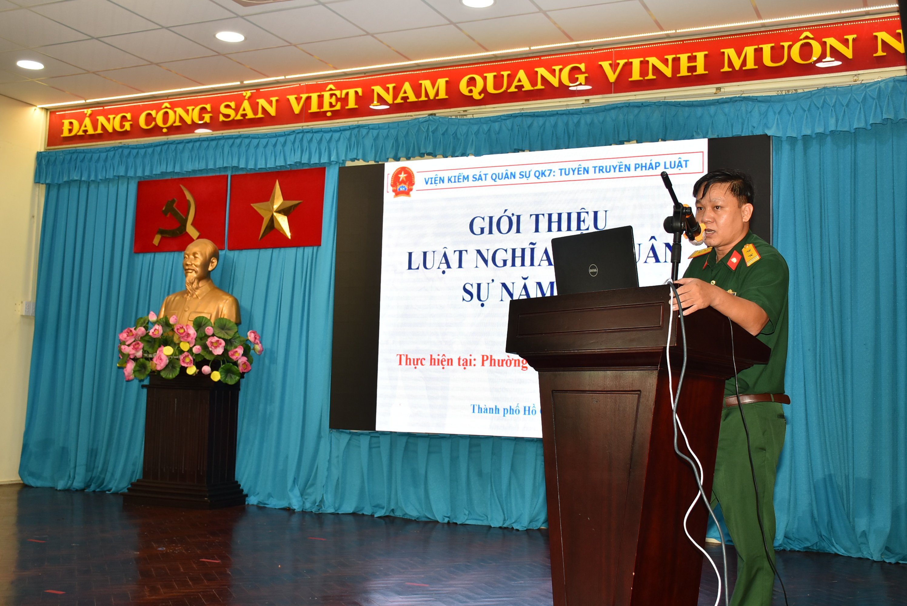 Đồng chí Trung tá Trần Kiến Quốc – Trưởng ban thi hành án, Viện kiểm soát Quân sự Quân khu 7